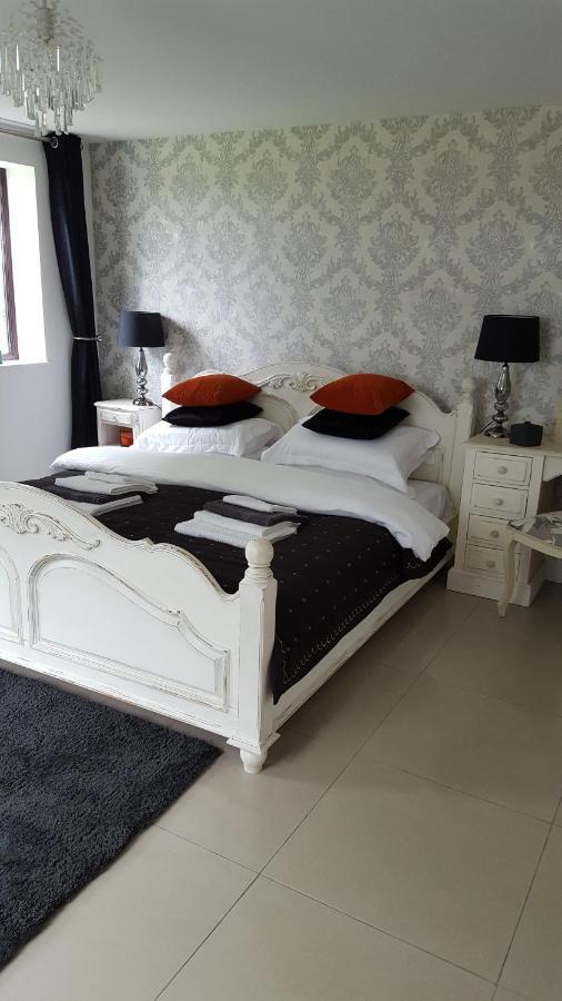 The White Dove Bed And Breakfast With Glamping Newark Showground Extérieur photo
