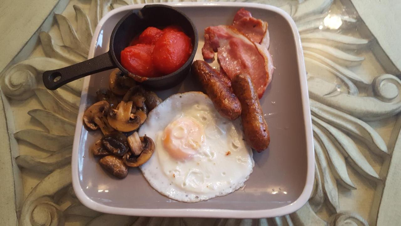 The White Dove Bed And Breakfast With Glamping Newark Showground Extérieur photo