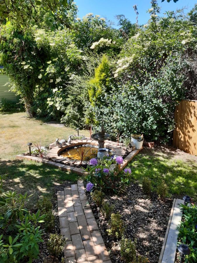 The White Dove Bed And Breakfast With Glamping Newark Showground Extérieur photo