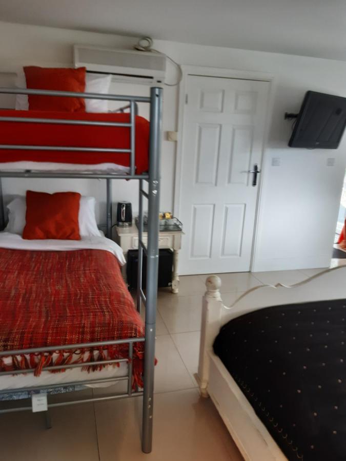 The White Dove Bed And Breakfast With Glamping Newark Showground Extérieur photo