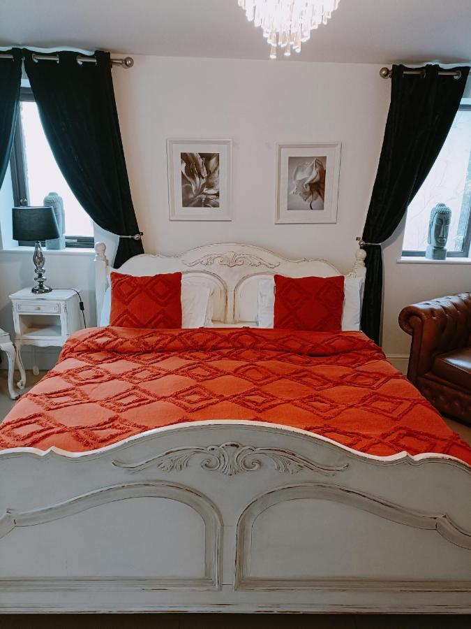 The White Dove Bed And Breakfast With Glamping Newark Showground Extérieur photo